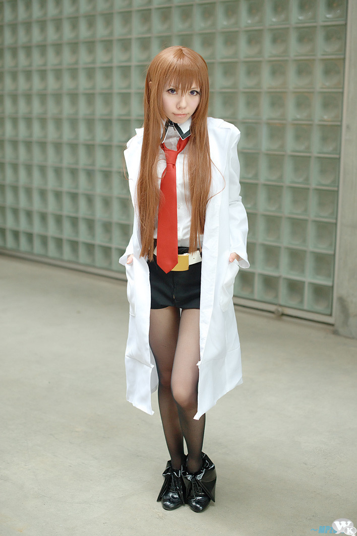 Makise_kurisu-Hayase_ami-02.jpg