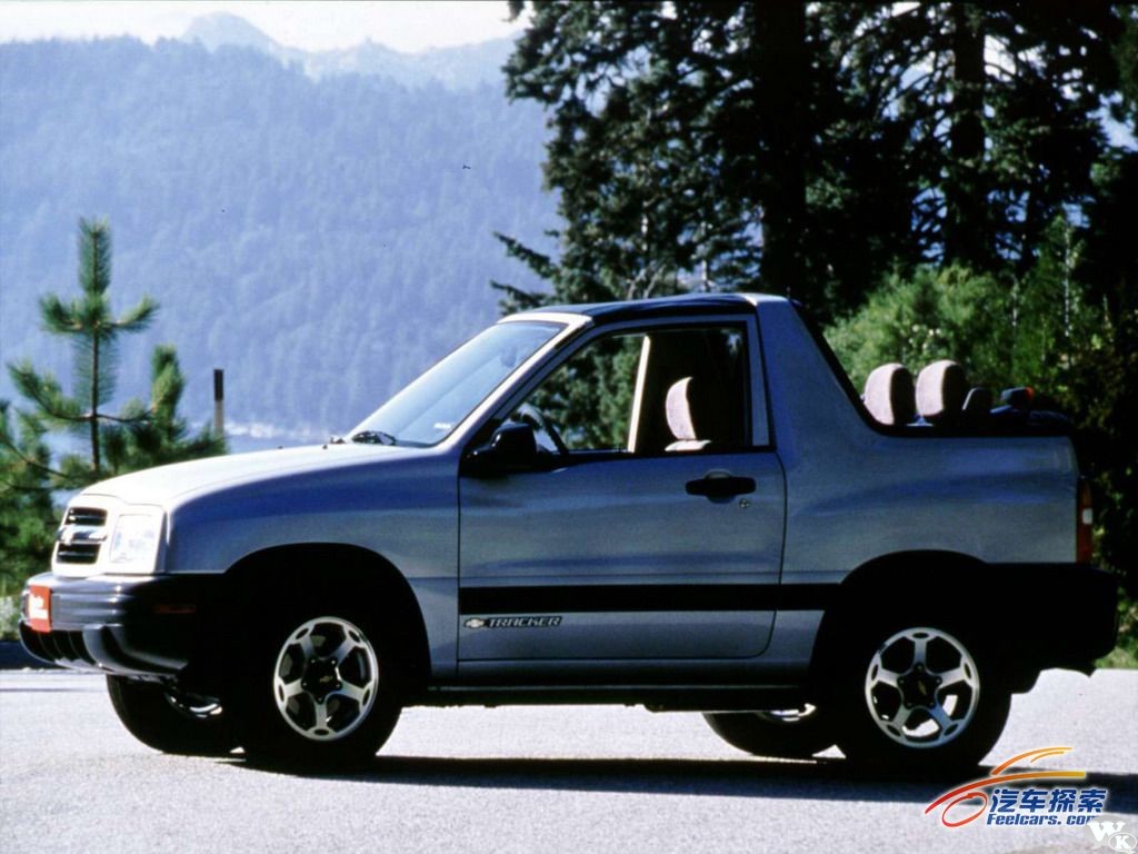 Chevrolet_Tracker_1999_001_88653.jpg