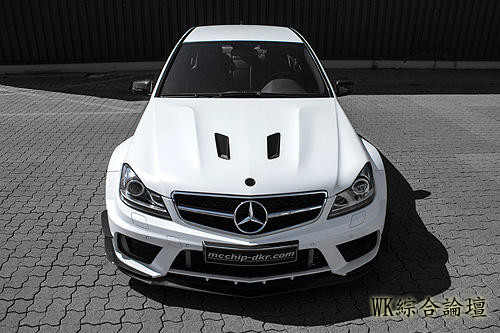 馬力830匹《賓士C63 AMG》.jpg