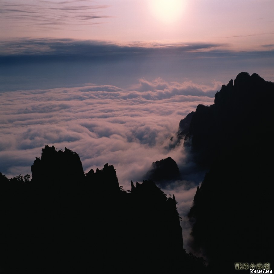 日出，雲海，群峰.jpg