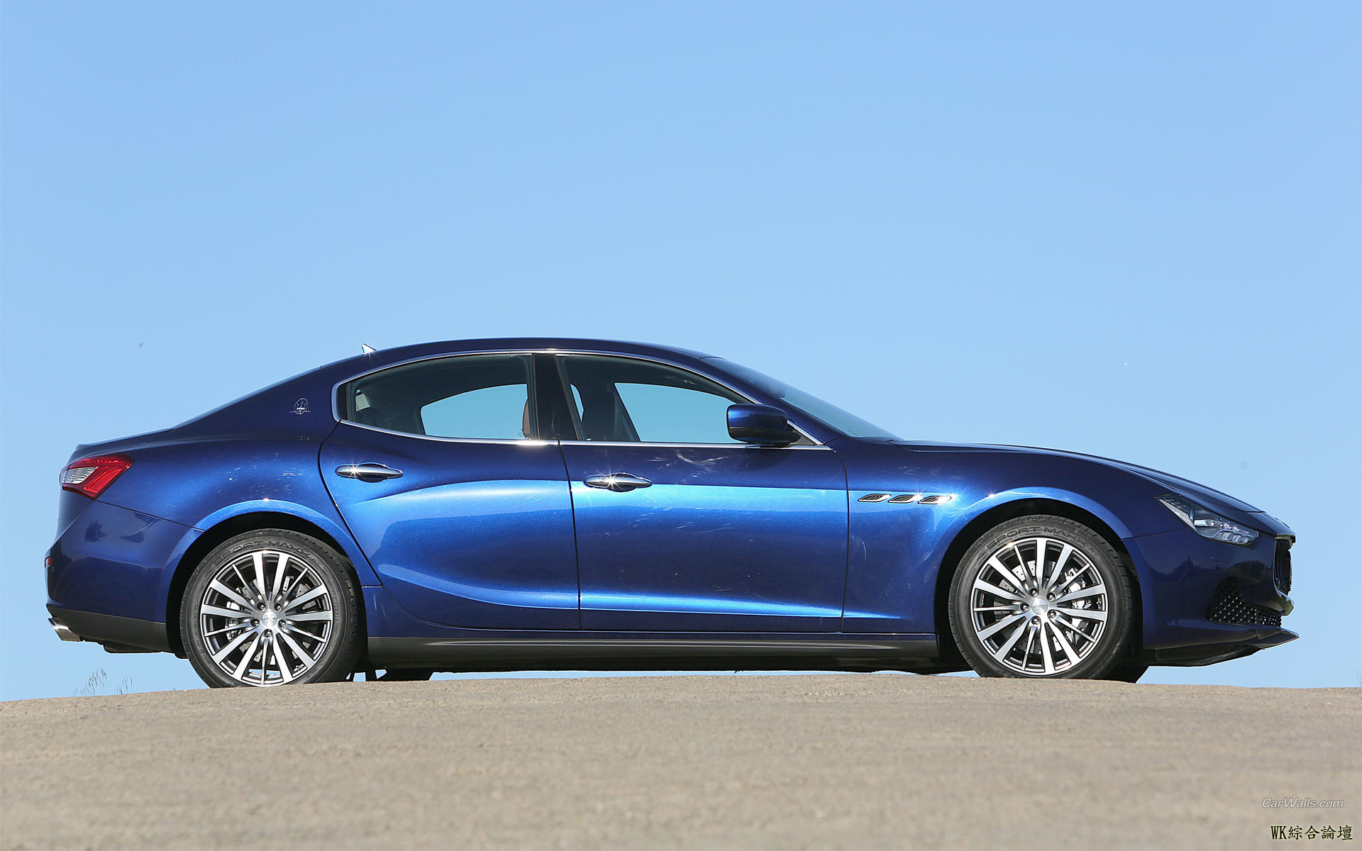 Maserati_Ghibli_xy_2014_33_1920x1200.jpg