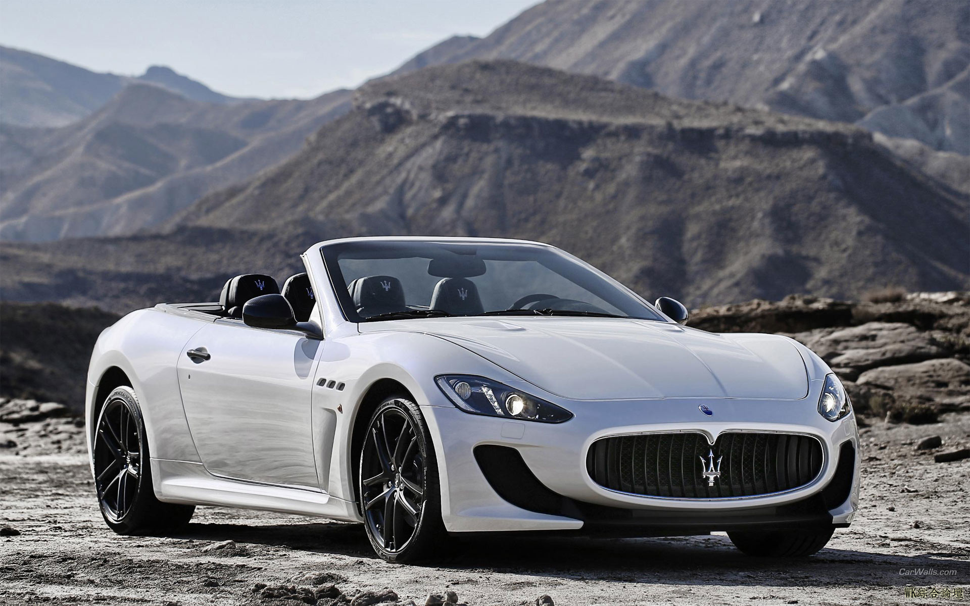 Maserati_GranCabrio_MC_2013_01_1920x1200.jpg