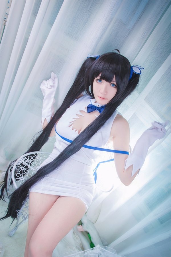 sexy-hestia-is-it-wrong-to-try-to-pick-up-girl-in-dungeon-cosplay-012316-6.jpg