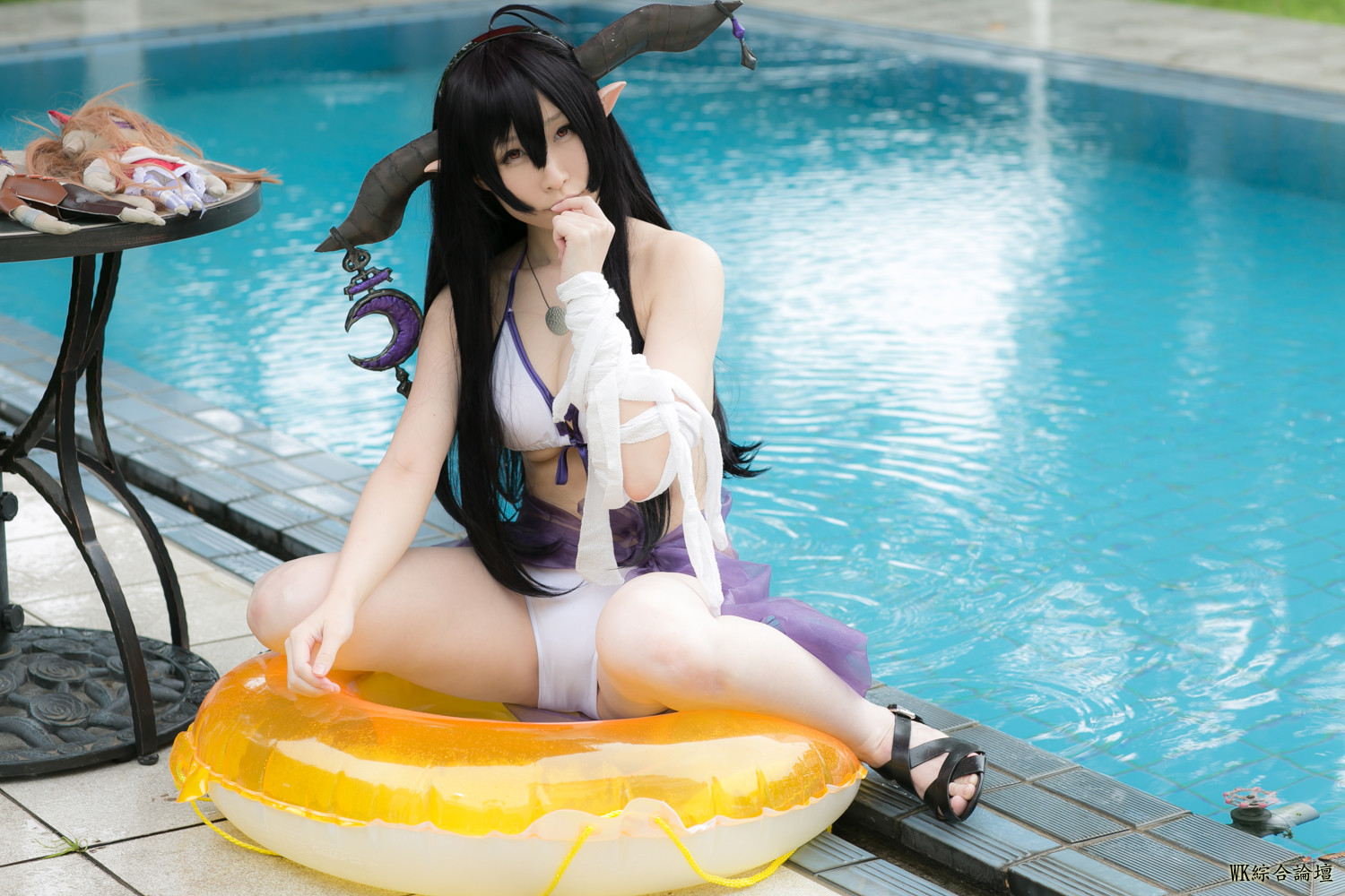 danua-swim3.jpg