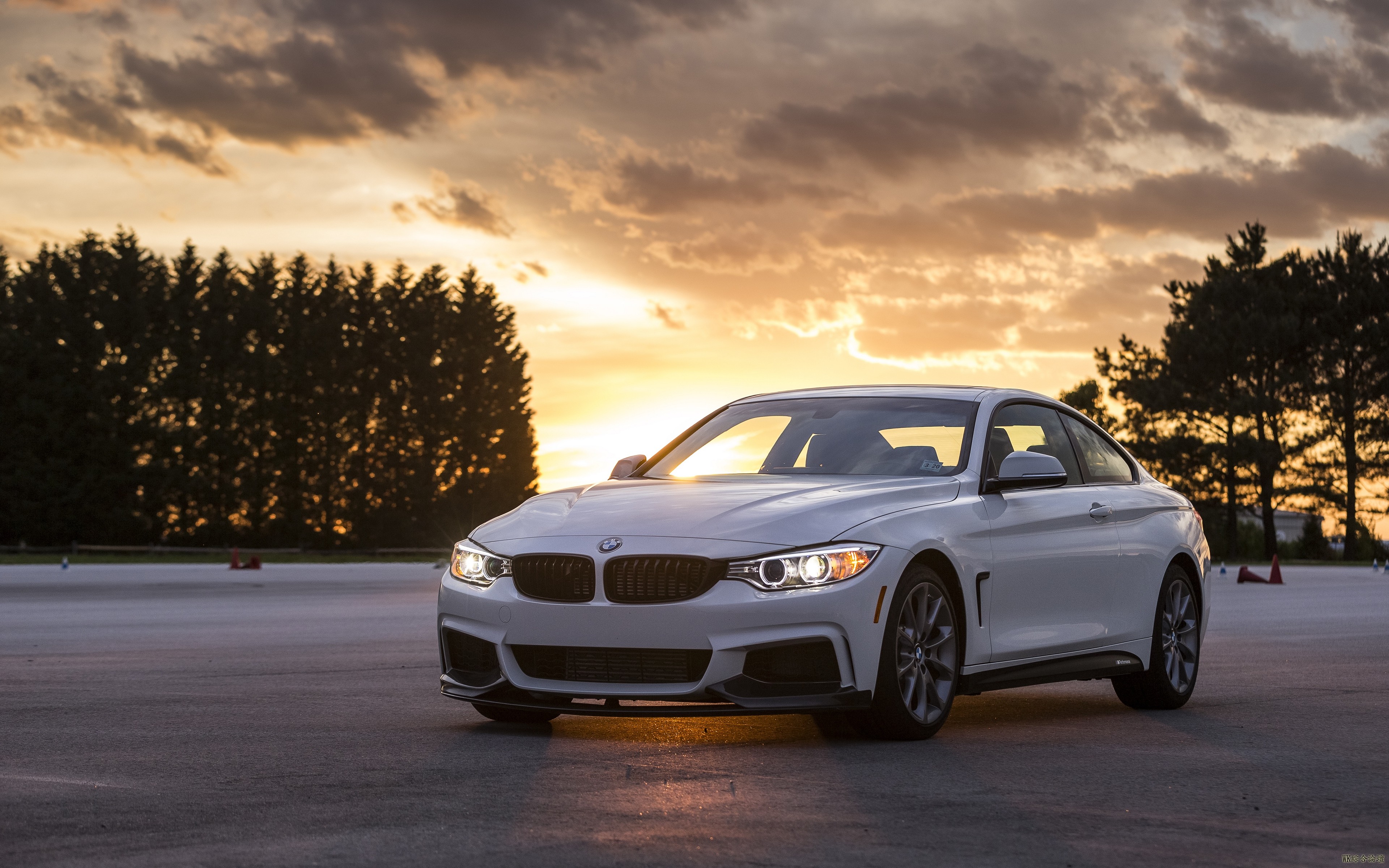 bmw_435i_side_view_white_108547_3840x2400.jpg