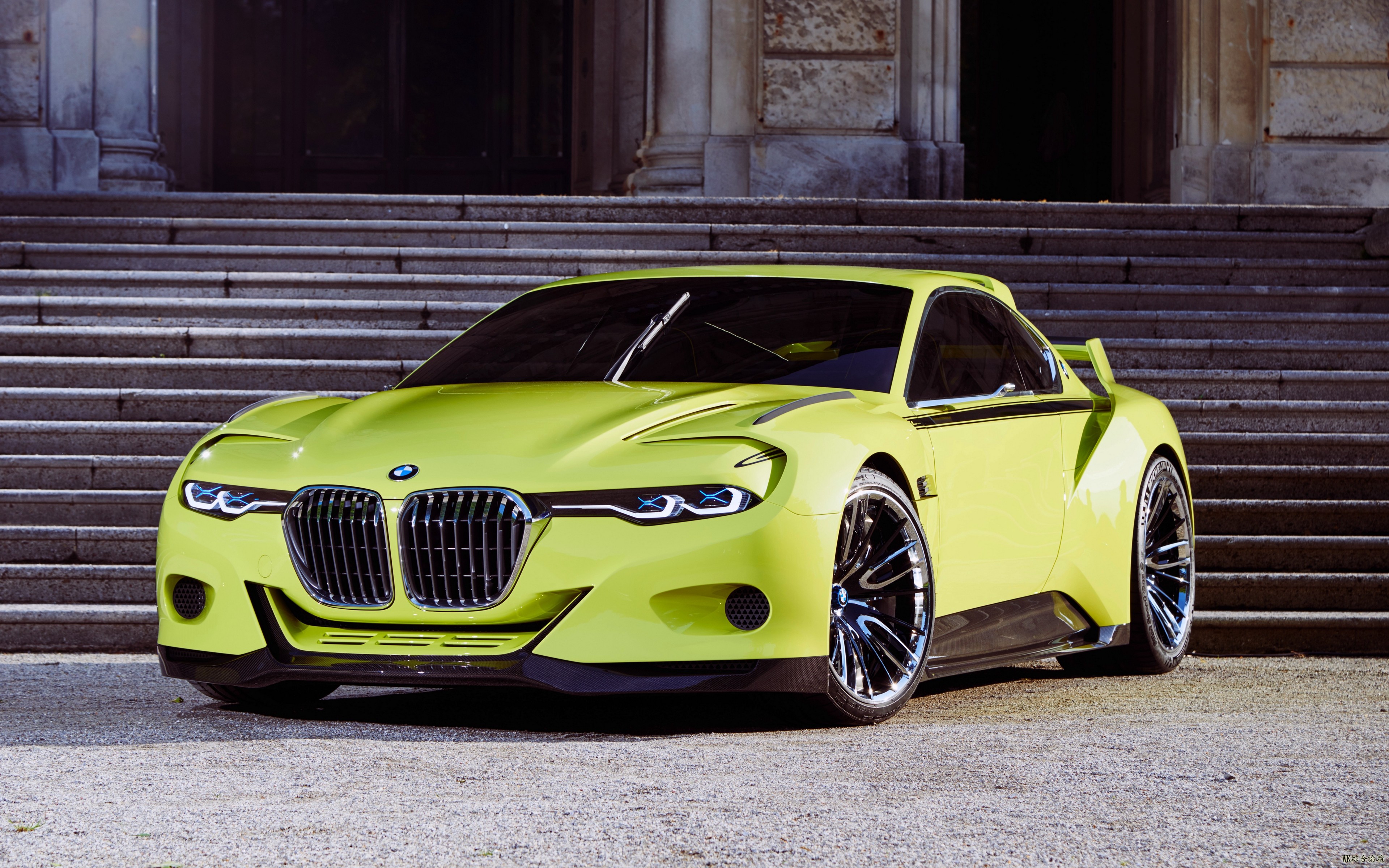 bmw_csl_hommage_side_view_108030_3840x2400.jpg