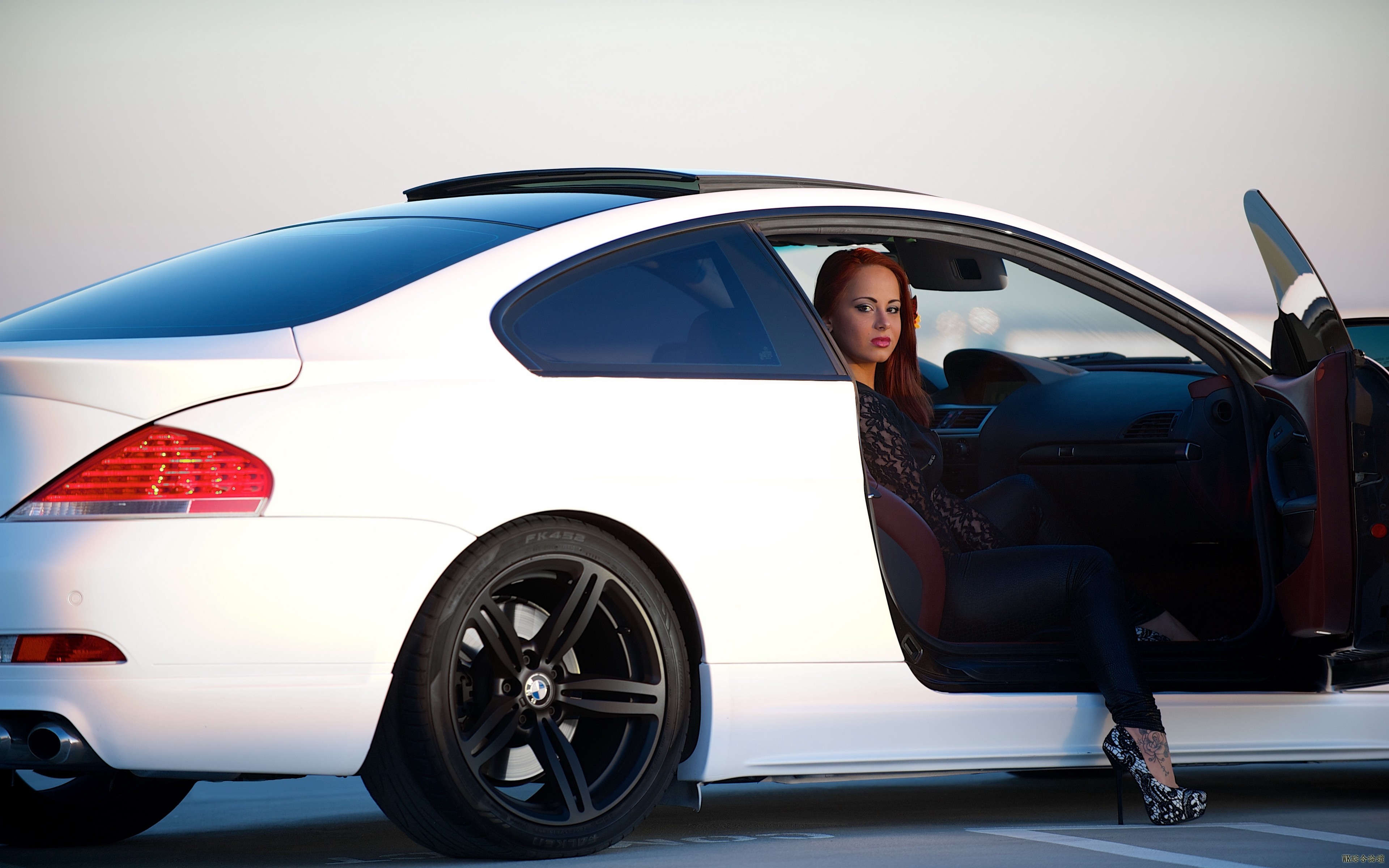 bmw_m6_e63_white_side_view_woman_94967_3840x2400.jpg