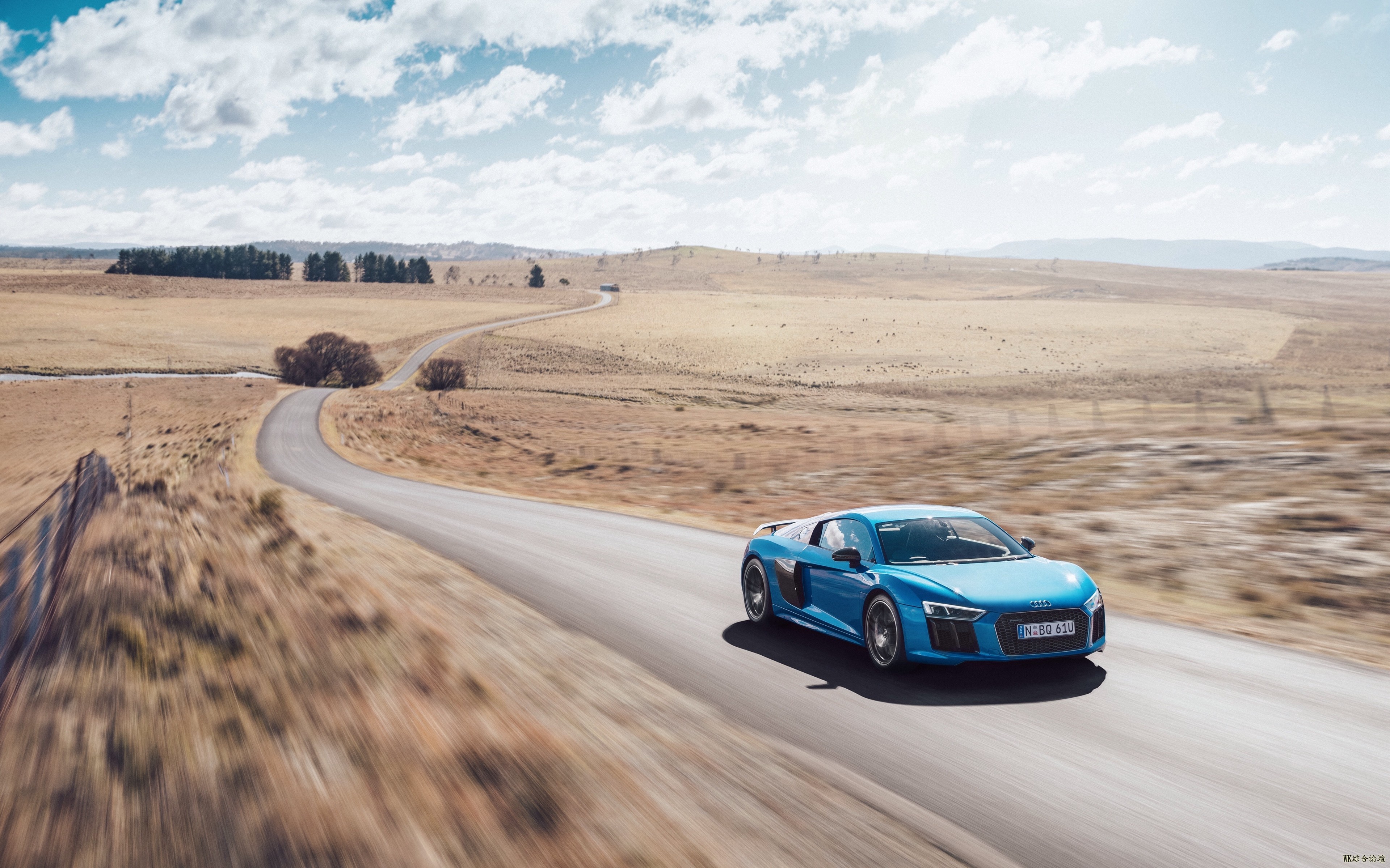 audi_r8_v10_movement_road_110649_3840x2400.jpg