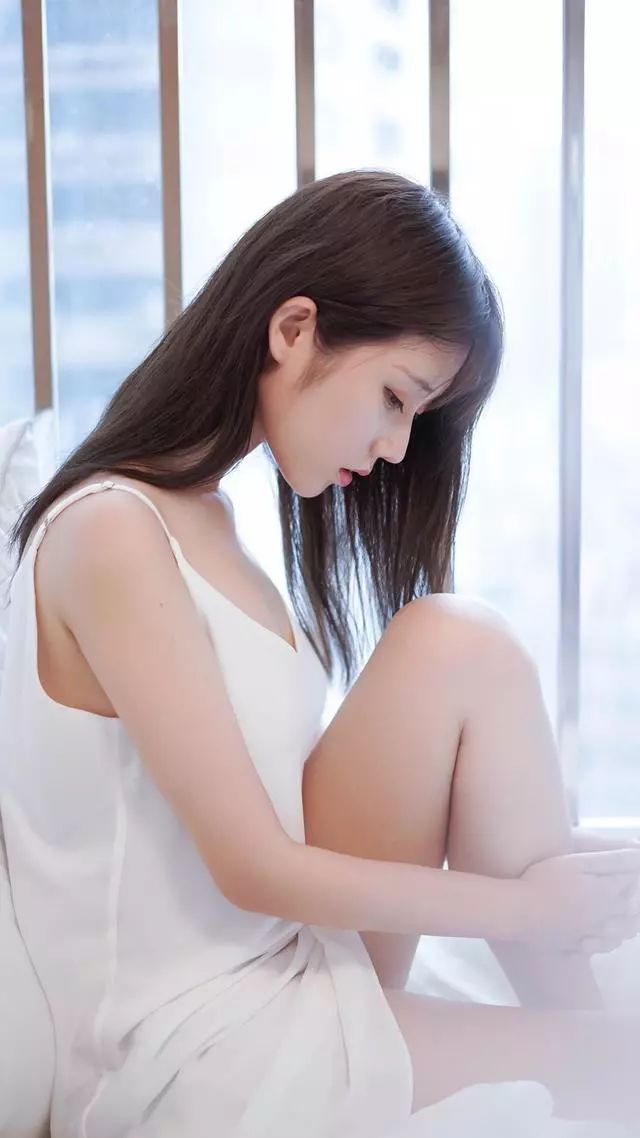 高清美女手机壁纸图片-1.jpg